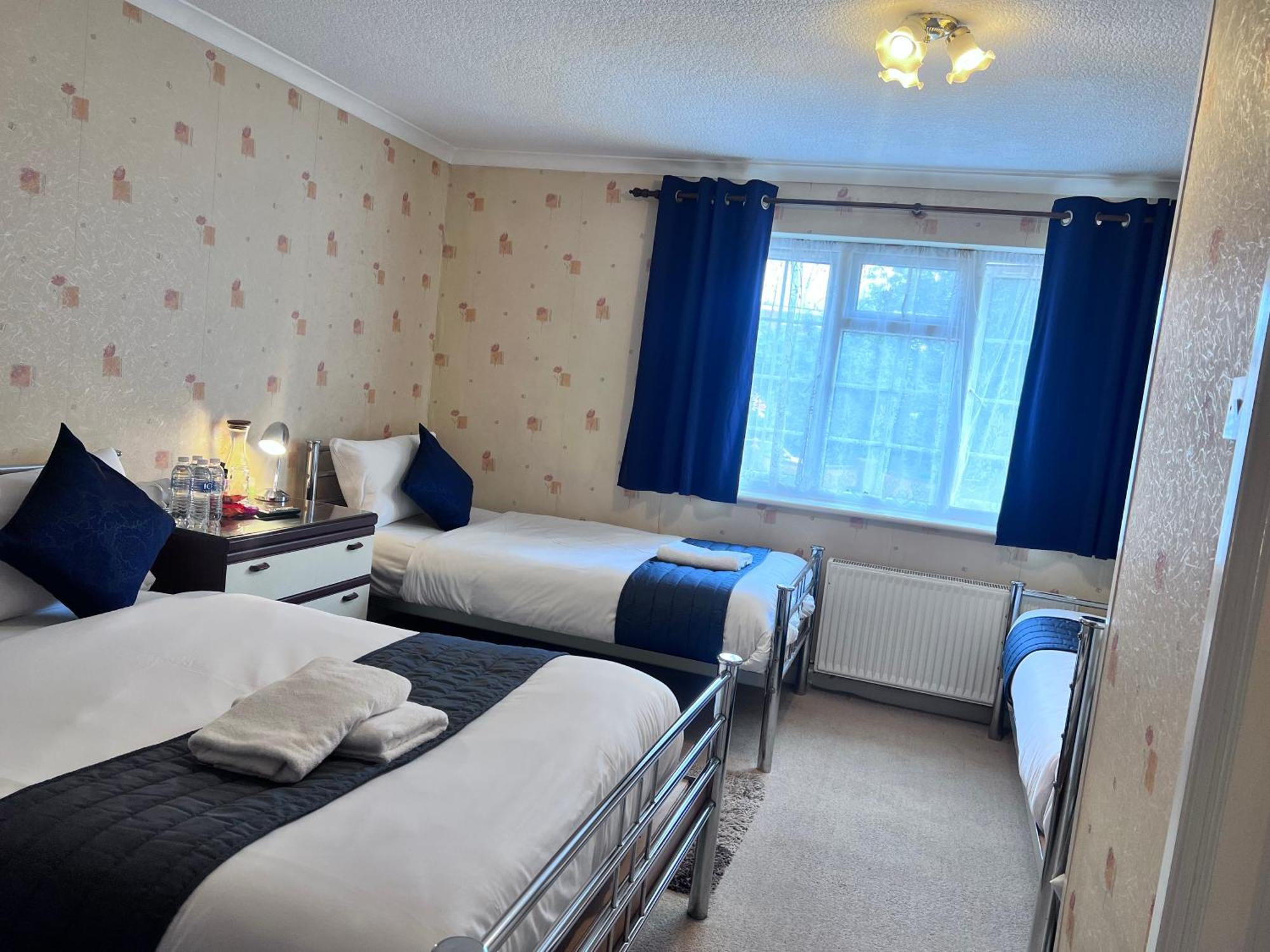All Seasons Gatwick Guest House & Parking Horley Exterior foto