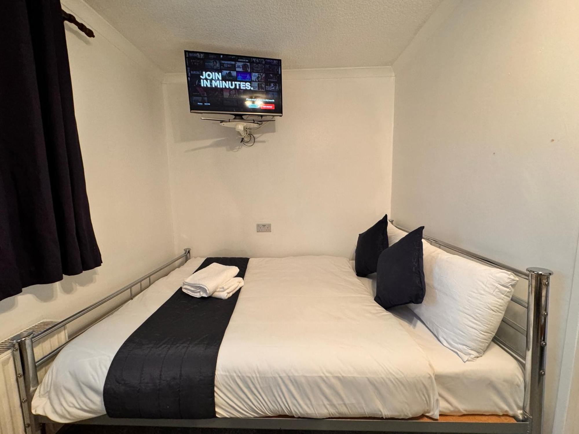 All Seasons Gatwick Guest House & Parking Horley Exterior foto