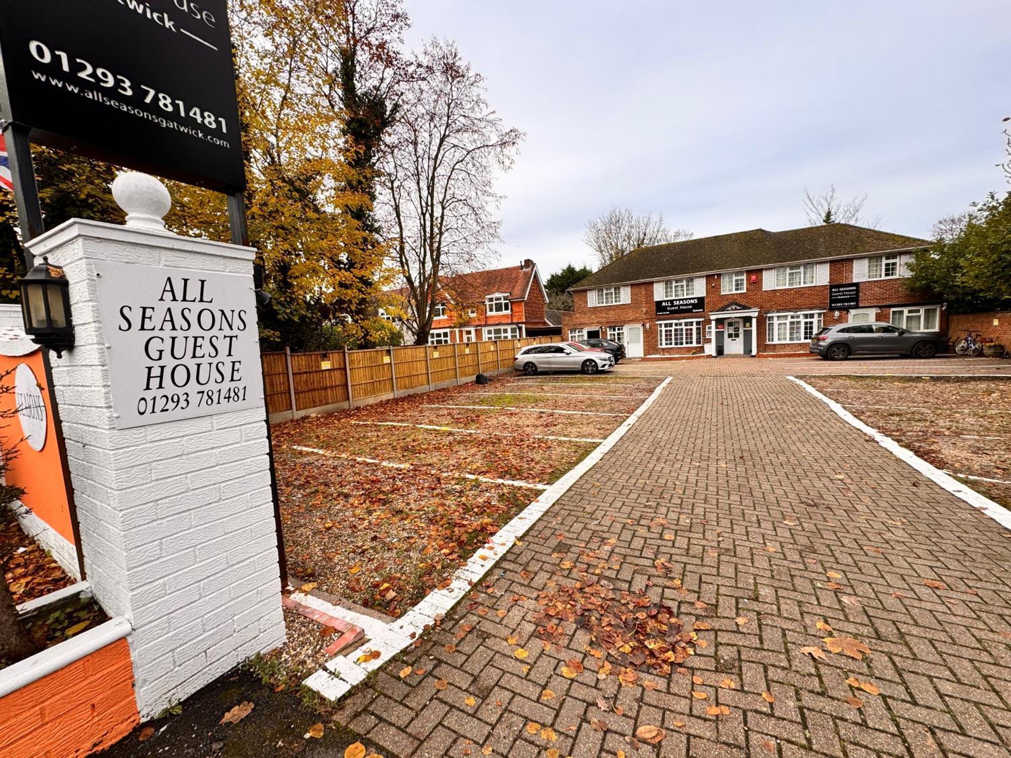 All Seasons Gatwick Guest House & Parking Horley Exterior foto